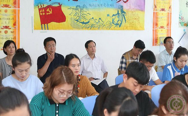 1505291281181594.jpg 张立祥书记听课1.jpg